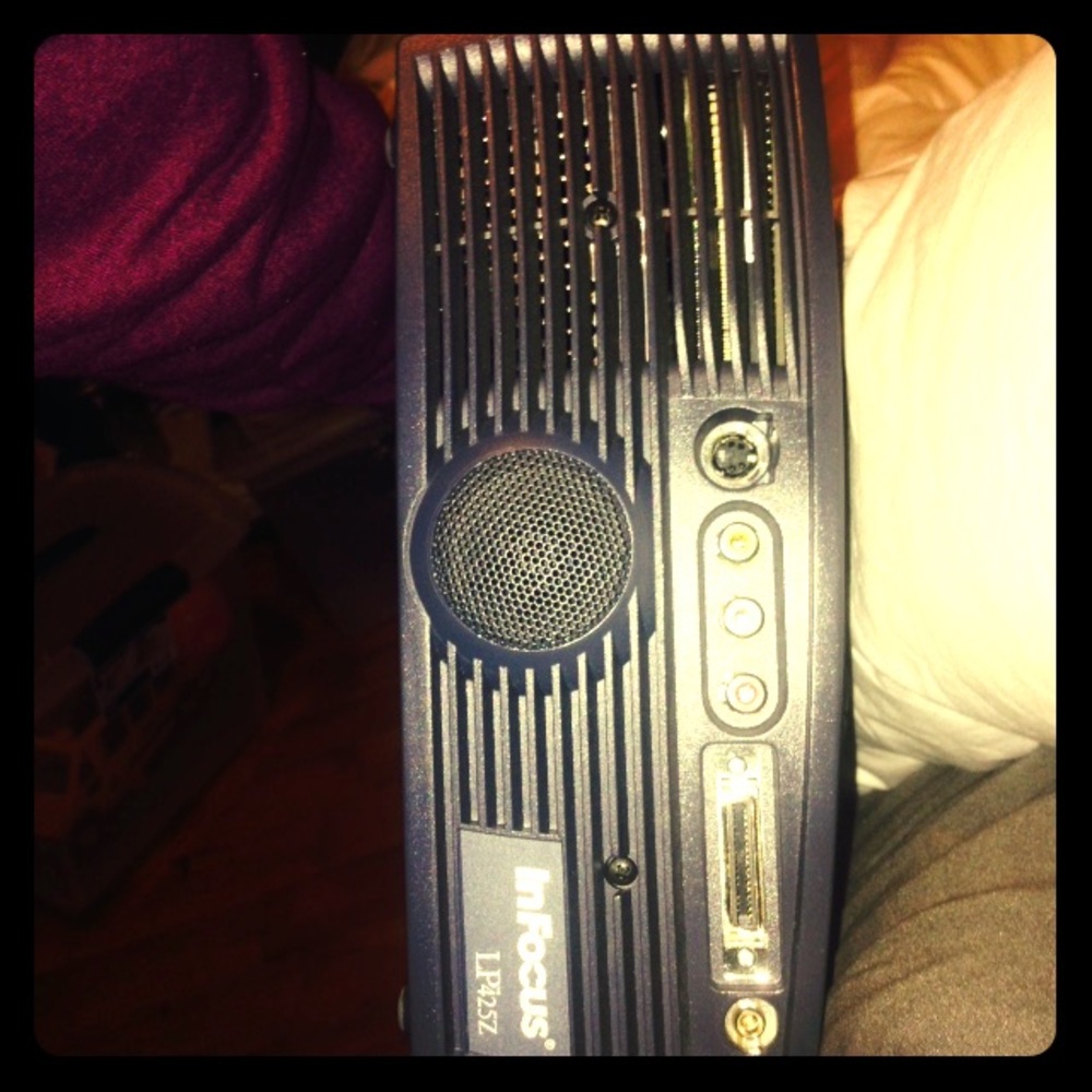 Infocus  projector!! Very nice like new condition